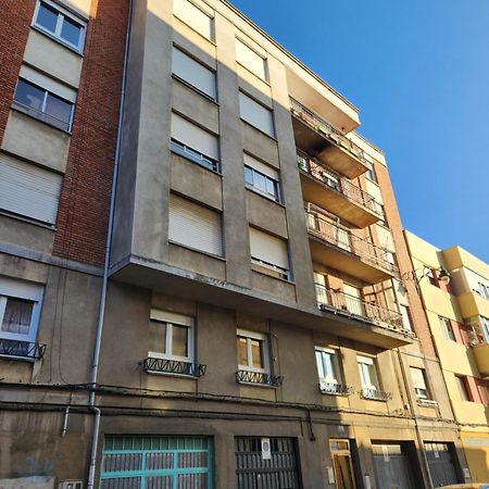 Moderno Apartamento Cerca Del Centro En León Esterno foto