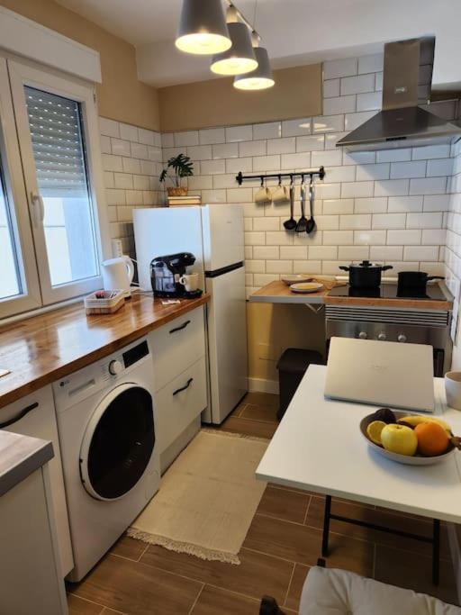 Moderno Apartamento Cerca Del Centro En León Esterno foto